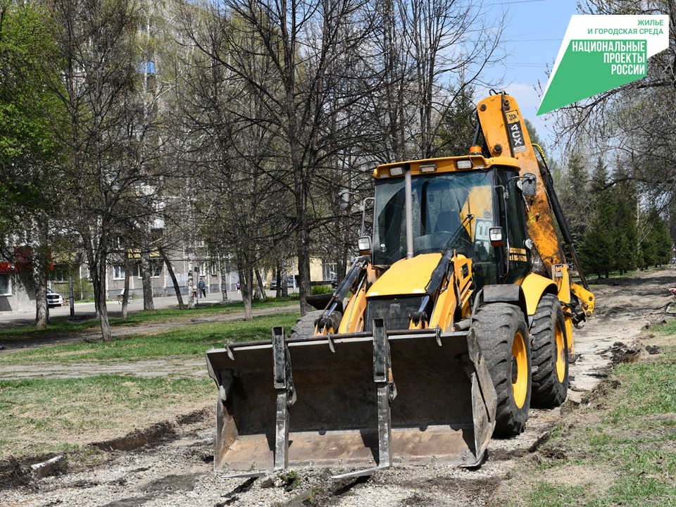 В Новокузнецке начались работы по благоустройству сквера им. В. П. Манеева