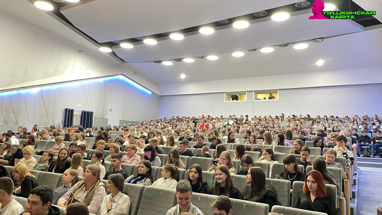В Центральном Дворце культуры г. Белово состоялась творческая встреча с Екатериной Рождественской «Рождественские чтения»