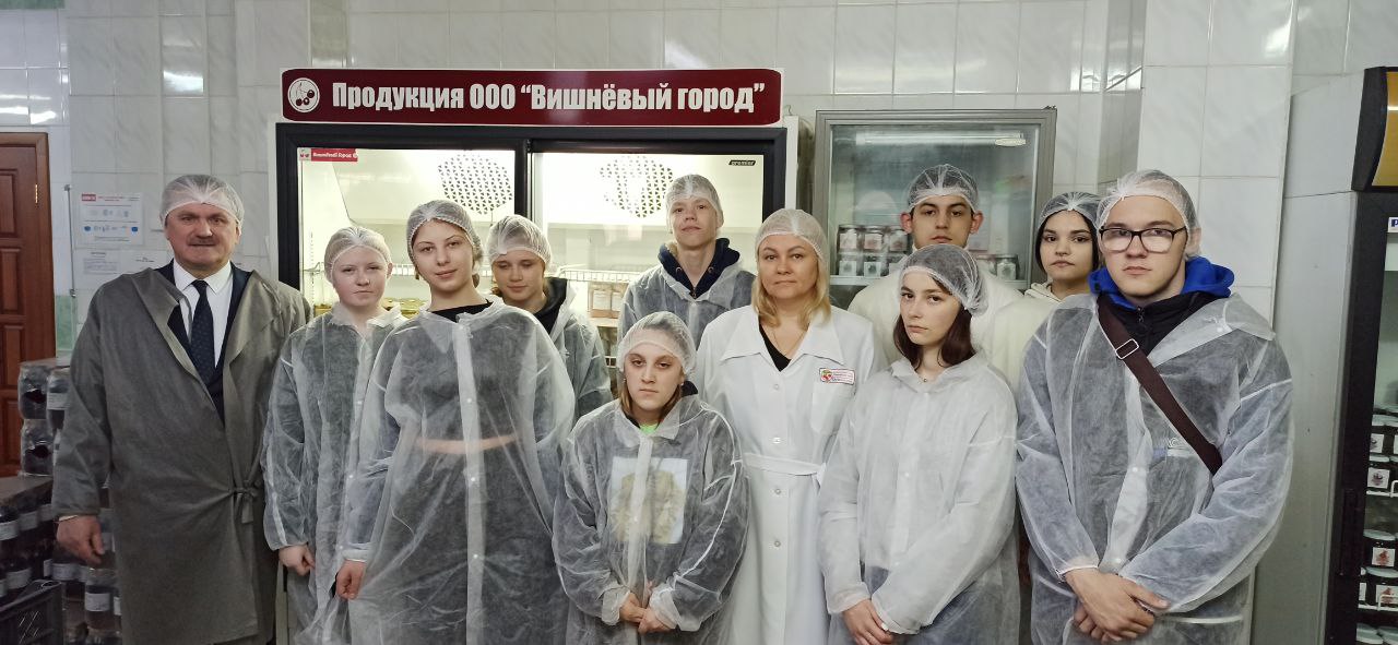 Будущие кондитеры познакомились с кулинарным брендом шахтерского города Кузбасса в рамках нацпроекта