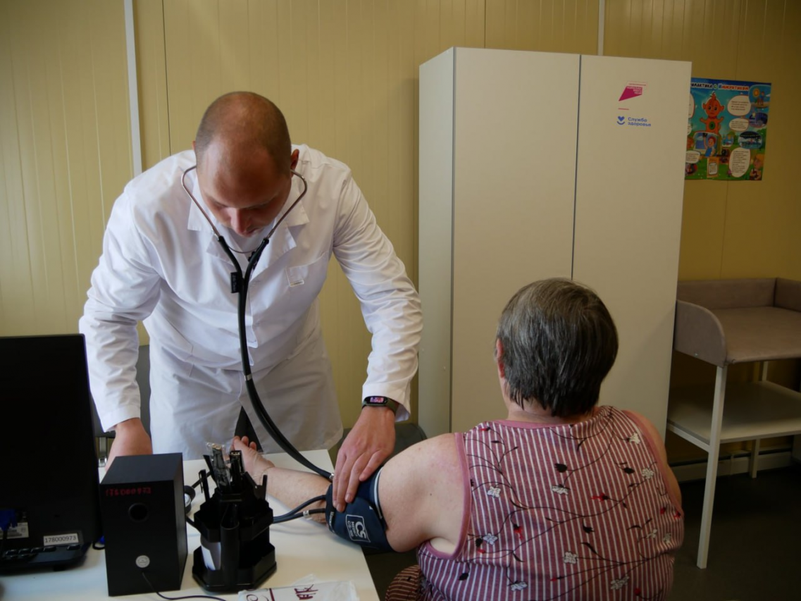Жители деревни Бархатово получают медицинскую помощь в новом ФАПе