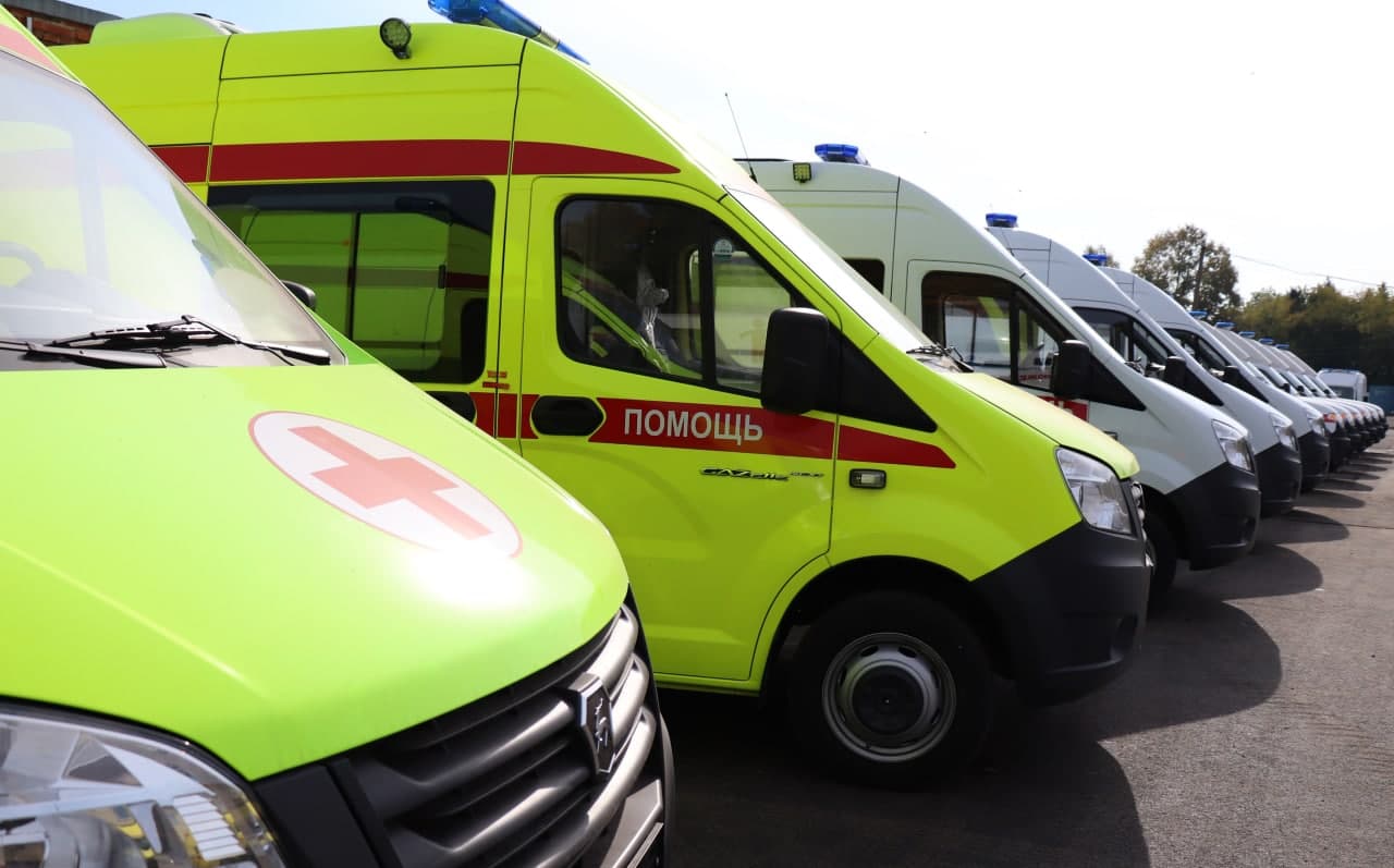 25 машин скорой помощи и новое оборудование поступило в больницы Кузбасса