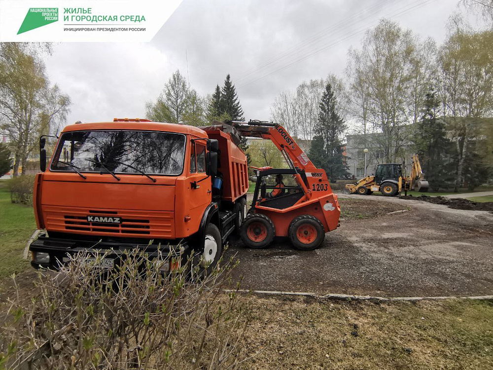 Благодаря нацпроекту «Жильё и городская среда» в Кемерове обновленный вид получит сквер рядом с ДК «Москва»