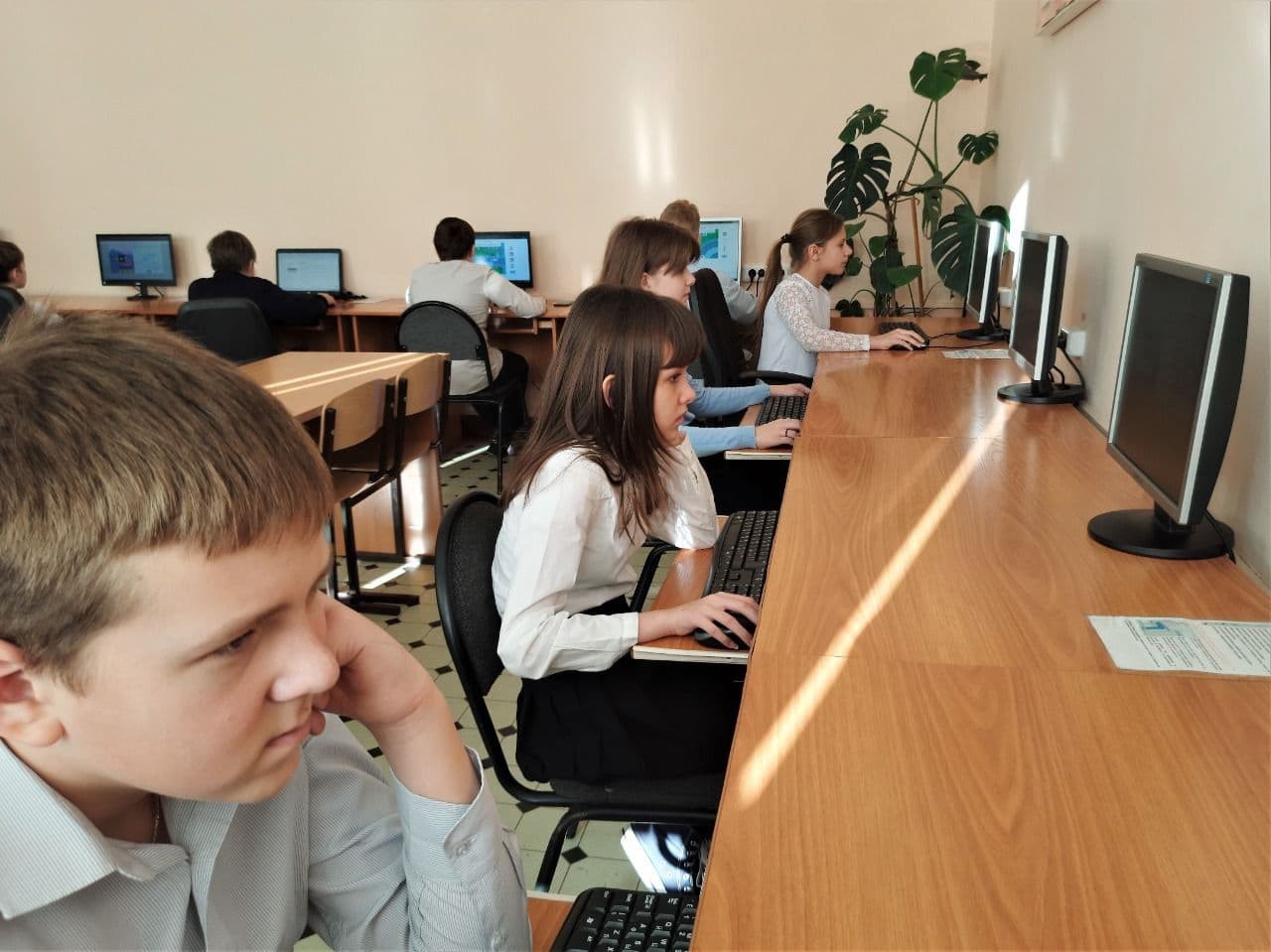 Ученики новокузнецкой школы №52 присоединились к онлайн-олимпиаде «Безопасные дороги»