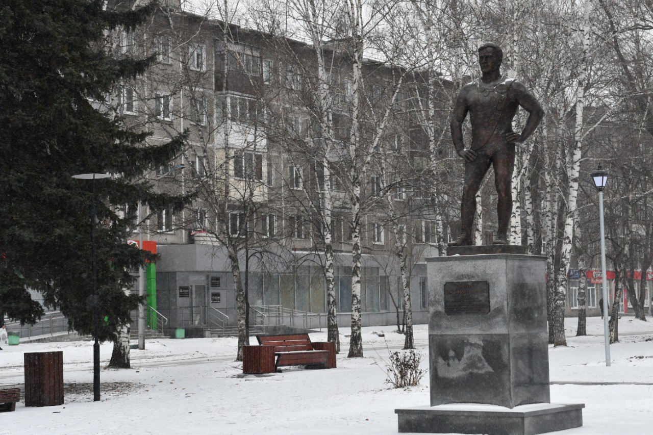 В Новокузнецке завершился первый этап реконструкции сквера по нацпроекту «Жилье и городская среда»